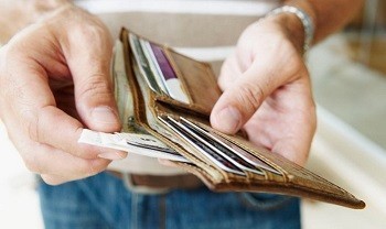 Молодежь стала чаще оформлять микрокредиты